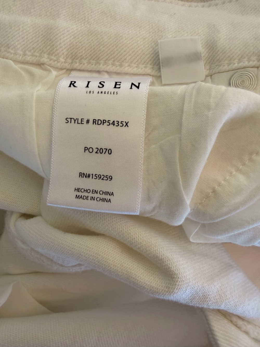 WOMEN’s WHITE DISTRESSED RISEN DENIM JEANS 1XL WIDE LEG FLATTERING HIGH RISE NWT - Picture 12 of 13